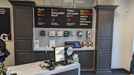 Cell Phone Store «Verizon Authorized Retailer / RW - Ewing, Nj», reviews and photos, 200 Campus Town Center #204, Ewing Township, NJ 08628, USA