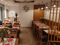 Atmosphère du Restaurant asiatique Le Royal à Chatou - n°5