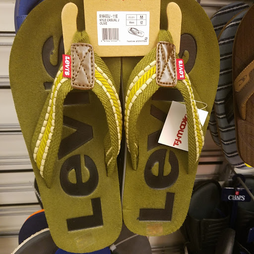 Shopping Mall «Fairfield Shopping Center», reviews and photos, 5322 Lord Dunmore Ct, Virginia Beach, VA 23464, USA