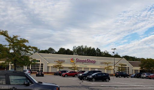 Grocery Store «Stop & Shop», reviews and photos, 100 Worcester St, North Grafton, MA 01536, USA