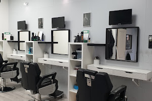 Black and White Barbershop - Emmen