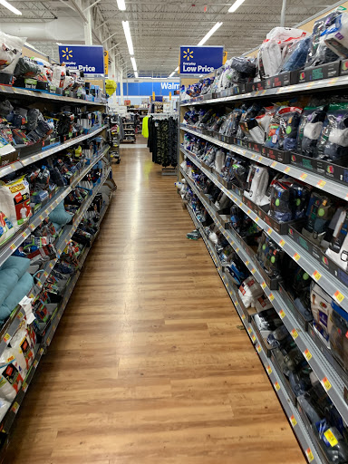 Department Store «Walmart Supercenter», reviews and photos, 1618 W McClain Ave, Scottsburg, IN 47170, USA