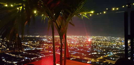 Rooftop bar hotels in Cali