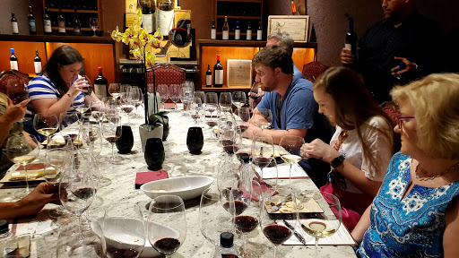 Gourmet Grocery Store «Oakville Grocery», reviews and photos, 7856 St Helena Hwy, Oakville, CA 94562, USA