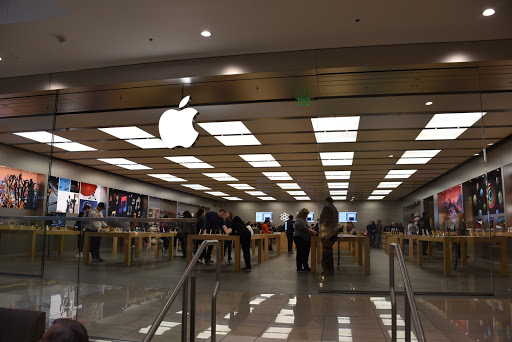 Computer Store «Apple Kenwood Towne Centre», reviews and photos, 7875 Montgomery Rd, Cincinnati, OH 45236, USA