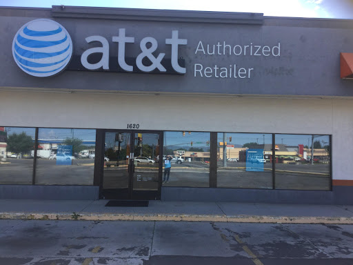 Cell Phone Store «AT&T Authorized Retailer», reviews and photos, 1620 State St, Orem, UT 84057, USA