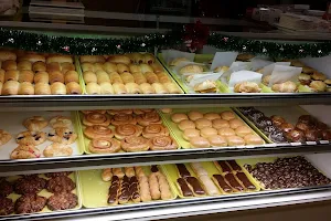 Hernando Donuts image