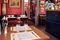 Atmosphère du Restaurant Le Petit Flaubert à Douvres-la-Délivrande - n°4
