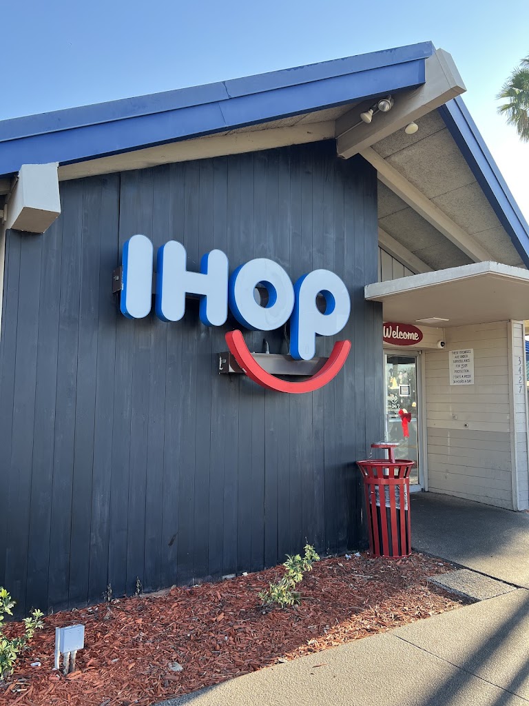 IHOP 33809