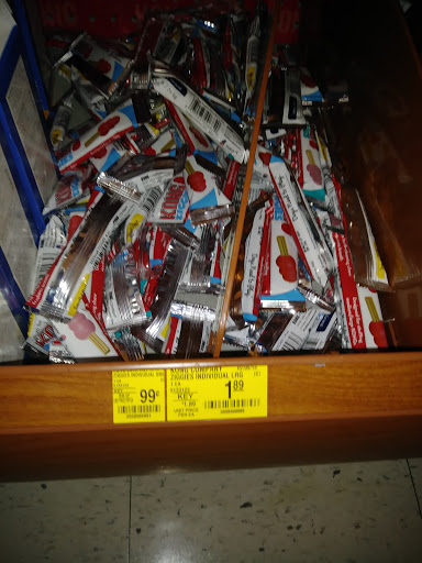 Pet Supply Store «PetSmart», reviews and photos, 2925 Lancaster Dr NE, Salem, OR 97305, USA