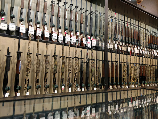Outdoor Sports Store «Field & Stream», reviews and photos, 2075 Interchange Rd, Erie, PA 16509, USA