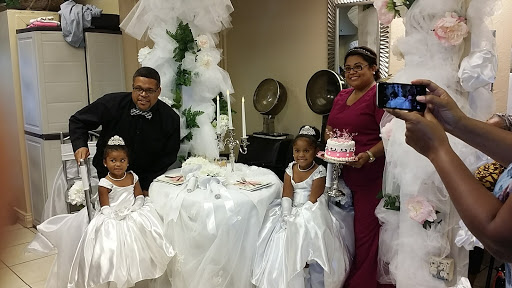 Beauty Salon «Esquire Touch Barber & Beauty», reviews and photos, 620 S Collins St, Plant City, FL 33563, USA