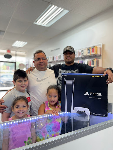 Cell Phone Store «M Wireless ATL Cell Phone Repair & Unlock», reviews and photos, 1210 Rockbridge Rd NW, Norcross, GA 30093, USA