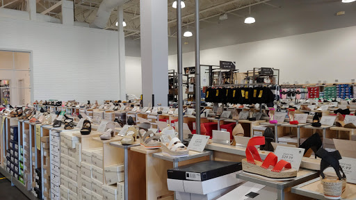 Shoe Store «DSW Designer Shoe Warehouse», reviews and photos, 10515 N Mopac Expy, Austin, TX 78759, USA