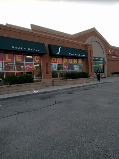 Grocery Store «Schnucks», reviews and photos, 975 S Annie Glidden Rd, DeKalb, IL 60115, USA