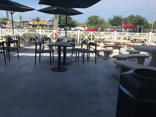 Starbucks, 423 S Federal Hwy, Pompano Beach, FL 33062, USA, 