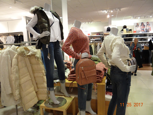 Shopping Mall «Short Pump Town Center», reviews and photos, 11800 W Broad St, Richmond, VA 23233, USA