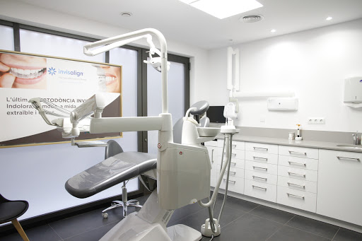 Clinica Dental Serra-Marín en Olot, Girona