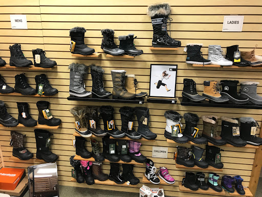 Sporting Goods Store «Peter Glenn Ski & Sports», reviews and photos, 7229 N Dale Mabry Hwy #1, Tampa, FL 33614, USA