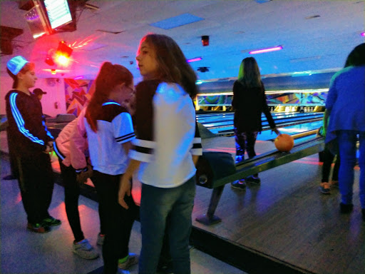 Bowling Alley «Bowl-A-Rena Bowling Lanes», reviews and photos, 200 Baughman Ave, Jeannette, PA 15644, USA