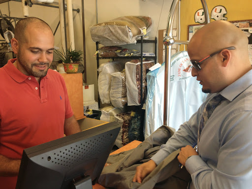 Dry Cleaner «Jade Ocean Cleaners», reviews and photos, 668 N Federal Hwy, Fort Lauderdale, FL 33304, USA