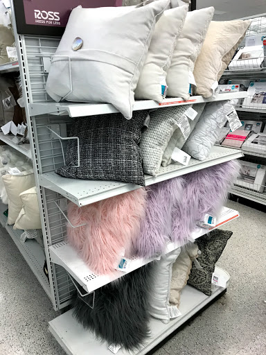 Clothing Store «Ross Dress for Less», reviews and photos, 1700 Lake Woodlands Dr, The Woodlands, TX 77380, USA