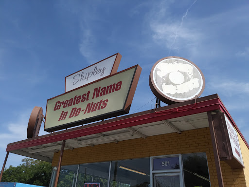 Donut Shop «Shipley Do-Nuts», reviews and photos, 501 E Abram St, Arlington, TX 76010, USA