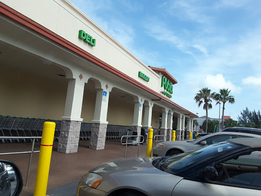 Supermarket «Publix Super Market at Holmes Beach», reviews and photos, 3900 E Bay Dr, Holmes Beach, FL 34217, USA