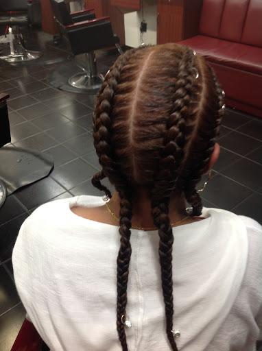 Beauty Salon «La Nueva Mega Beauty Salon», reviews and photos, 225 Smith St # B, Perth Amboy, NJ 08861, USA