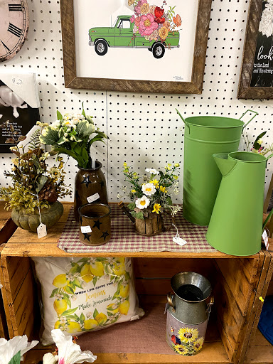Home Goods Store «Olde Factory», reviews and photos, 139 S Hanover St, Hummelstown, PA 17036, USA