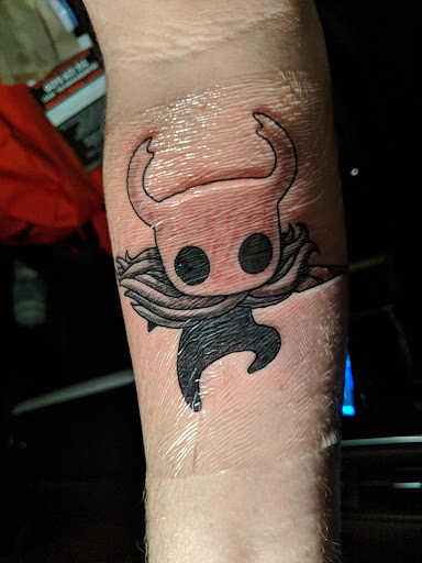 Tattoo Shop «Lucky Strike Tattoo and Body Piercing», reviews and photos, 115 E Broad St Ste 100, Quakertown, PA 18951, USA