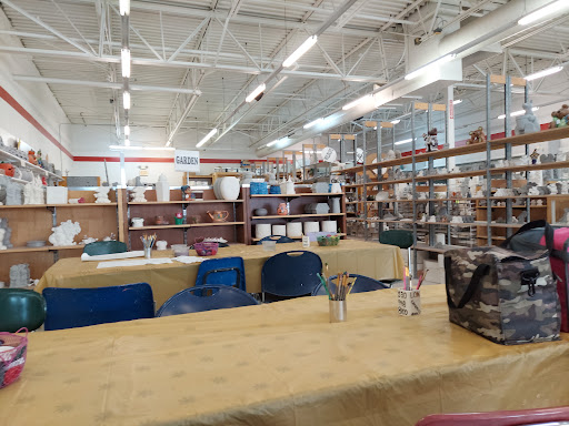 Outlet Mall «Ohio Station Outlets», reviews and photos, 9911 Avon Lake Rd, Burbank, OH 44214, USA