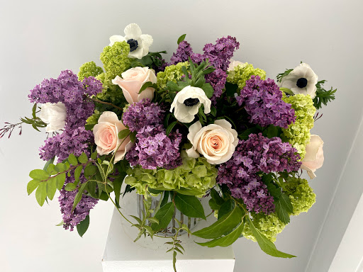 Florist «Fleur De Lis Florists», reviews and photos, 6588 Quinton Ln, Tujunga, CA 91042, USA