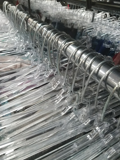 Used Clothing Store «Clothes Mentor», reviews and photos, 564 Howe Ave, Cuyahoga Falls, OH 44221, USA