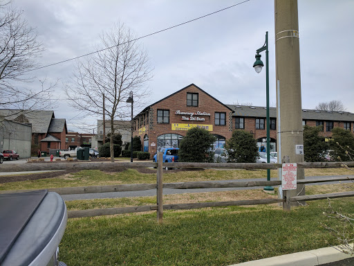 Outdoor Sports Store «The Ski Bum», reviews and photos, 218 E Main St #101, Newark, DE 19711, USA