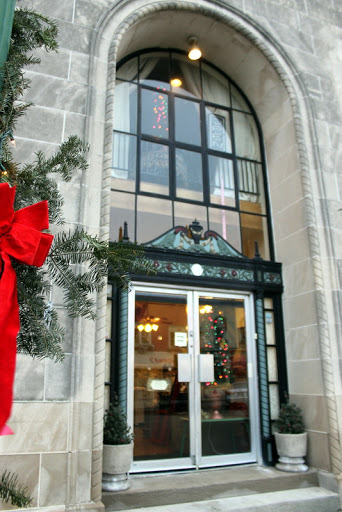 Antique Store «Fox & Finch Antiques», reviews and photos, 5611 Broadway Rd, Richmond, IL 60071, USA