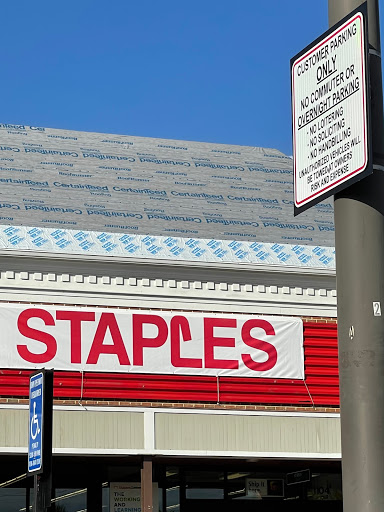 Office Supply Store «Staples», reviews and photos, 1104 W Broad St, Falls Church, VA 22046, USA