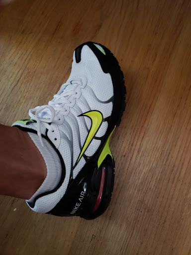 Shoe Store «Shoe Carnival», reviews and photos, 3247 N Pleasantburg Dr, Greenville, SC 29609, USA