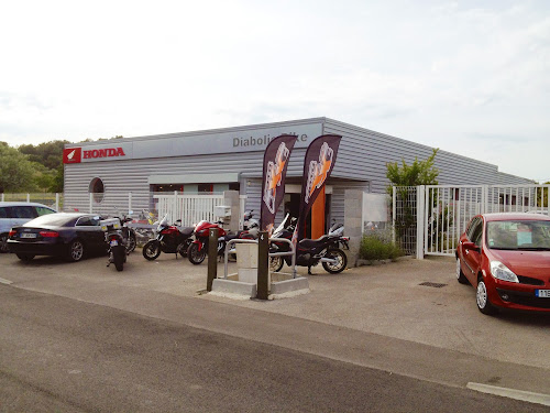 Moto Axxe Martigues | Diaboliq Bike à Saint-Mitre-les-Remparts