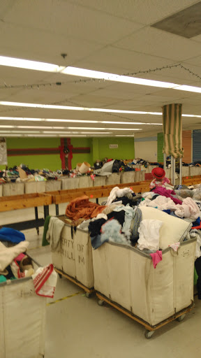 Outlet Store «Goodwill Ocala Outlet Store», reviews and photos, 2920 W Silver Springs Blvd, Ocala, FL 34475, USA