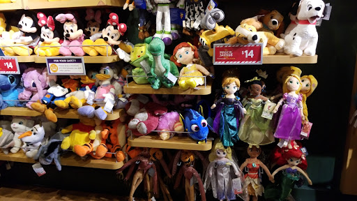 Toy Store «Disney Store», reviews and photos, 7875 Montgomery Rd, Cincinnati, OH 45236, USA