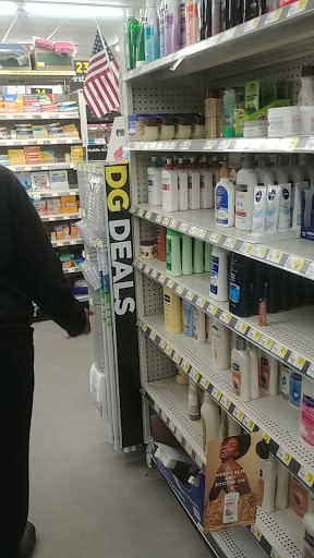 Discount Store «Dollar General», reviews and photos, 604 W Seaboard St, Bladenboro, NC 28320, USA