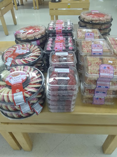 Grocery Store «Meijer», reviews and photos, 1500 Hillcrest Ave, Springfield, OH 45504, USA