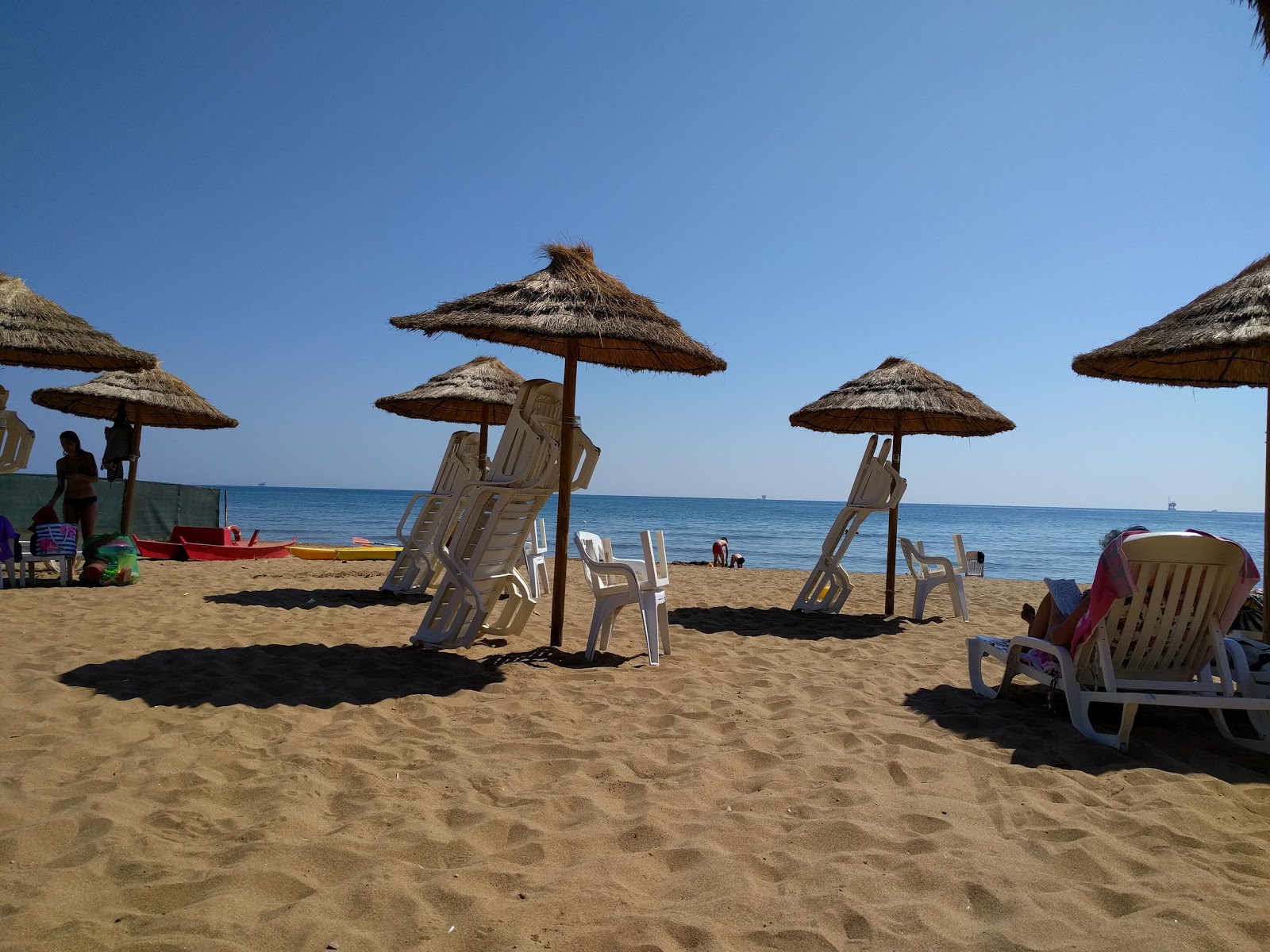Foto di Spiaggia di San Leonardo e l'insediamento