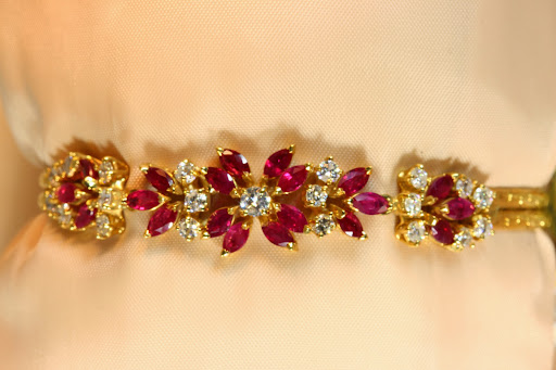 Jewelry Store «Jean Pierre Jewelers», reviews and photos, 21400 Ventura Blvd, Woodland Hills, CA 91364, USA