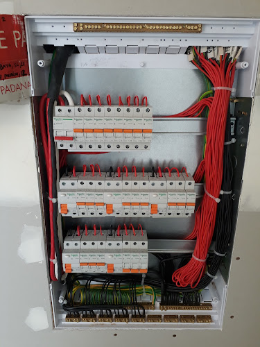 Comments and reviews of V Electrical Ltd