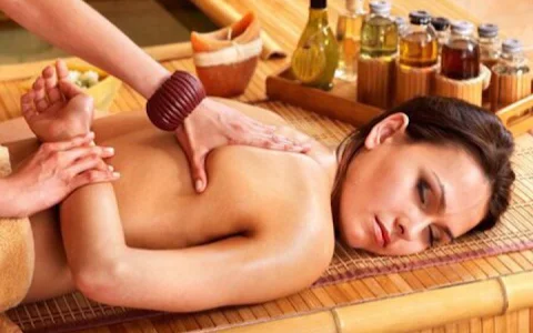 Sara's Salon - Thaise Therapie Massage image