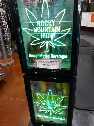 Boutique «Retro Revolution Smoke Shop», reviews and photos, 5429 Greenville Ave, Dallas, TX 75206, USA