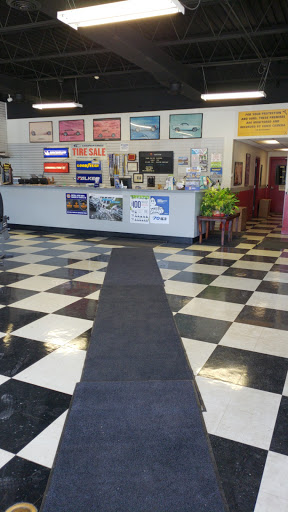 Tire Shop «Leslie Tire», reviews and photos, 144 Northbound Gratiot Ave, Mt Clemens, MI 48043, USA