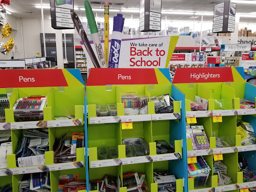 Office Supply Store «Office Depot», reviews and photos, 40 E Golf Rd, Schaumburg, IL 60173, USA